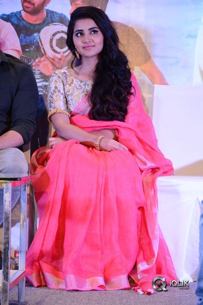 Vunnadhi-Okate-Zindagi-Movie-Team-Thanks-Meet